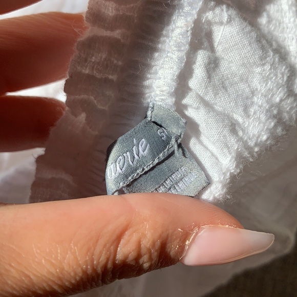 Cute puffy crop top. - Picture 3 of 3